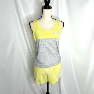 2 tops! Womans Nike Tank Top and Shorts set